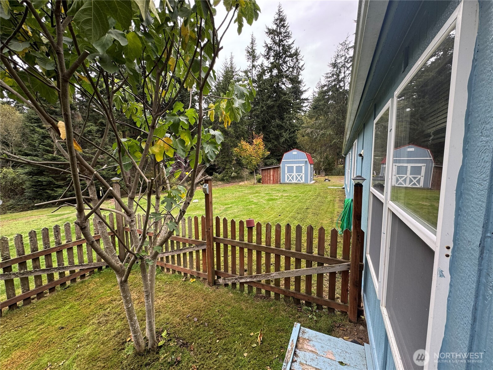 4469 Hett Lane Property Photo 8