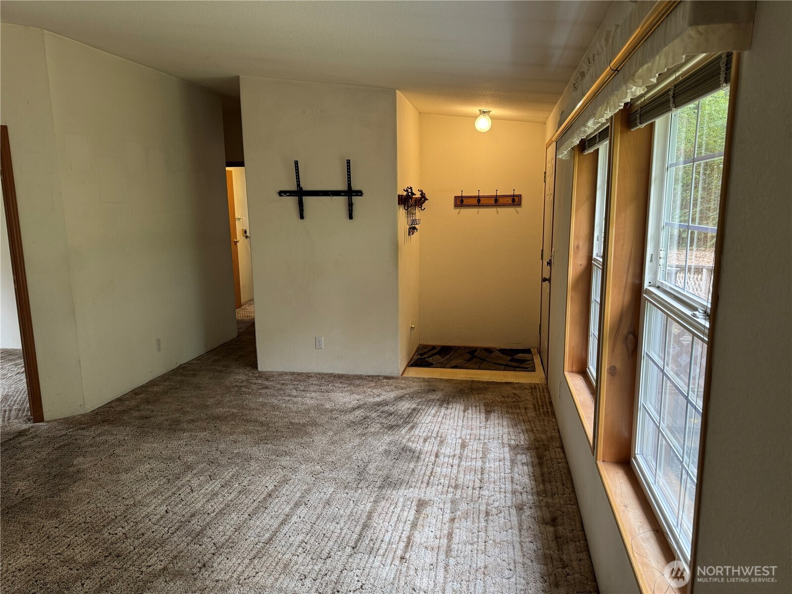4469 Hett Lane Property Photo 11