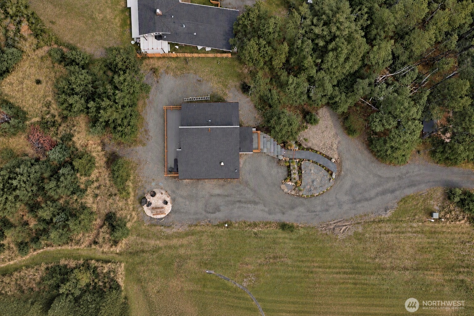 22955 Pacific Way Property Photo 4