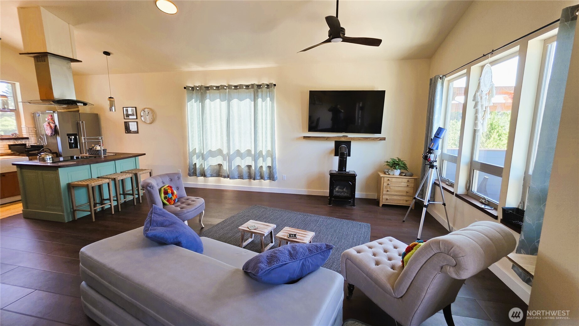 22955 Pacific Way Property Photo 8