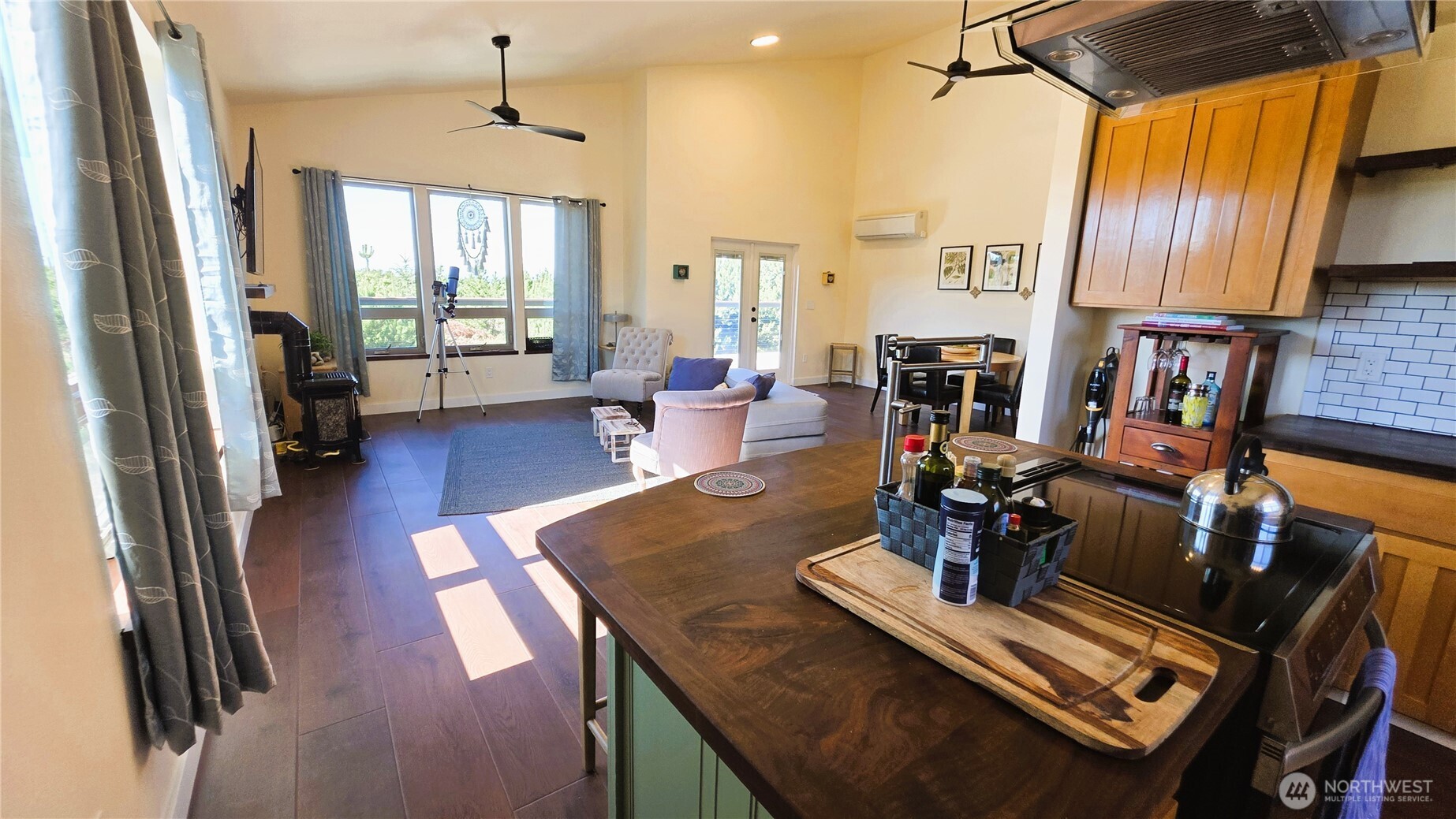 22955 Pacific Way Property Photo 13