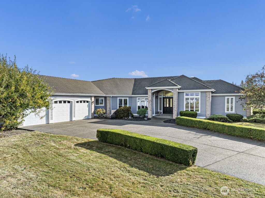 2505 263rd Street Ct Property Photo 2