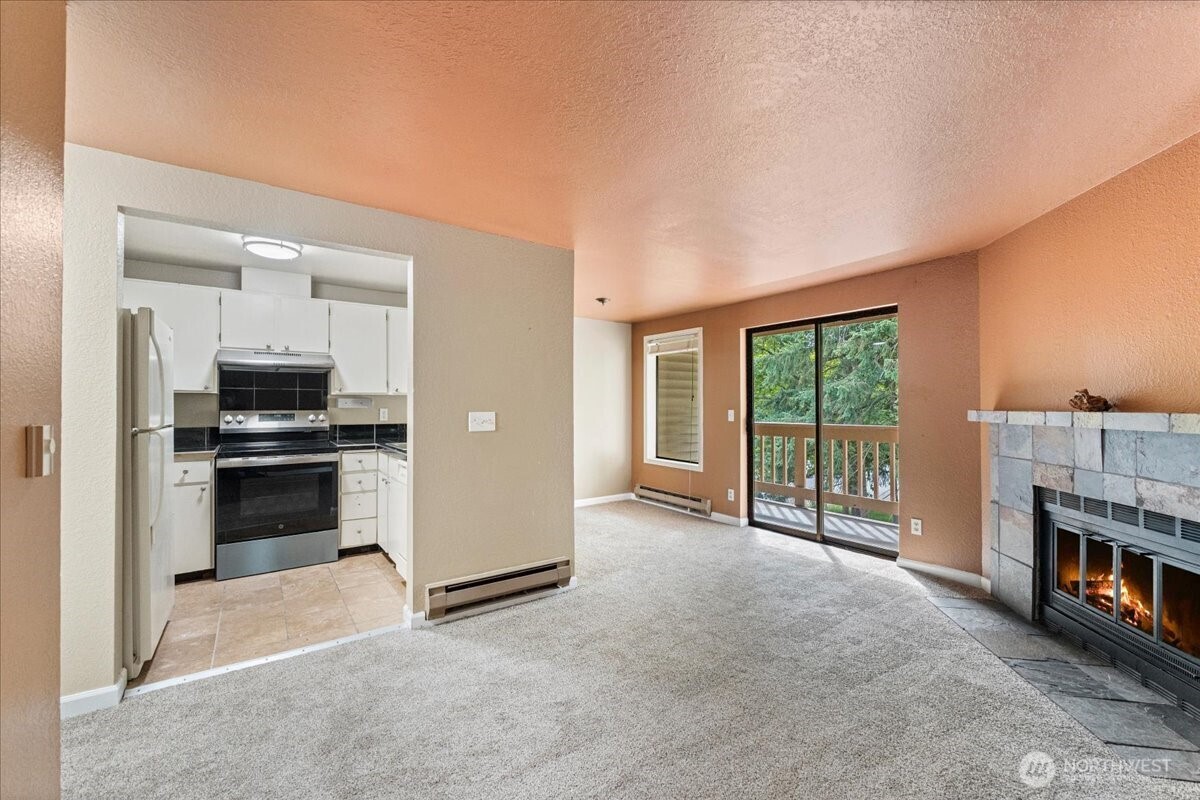 17435 119 Lane D31 Property Photo 2