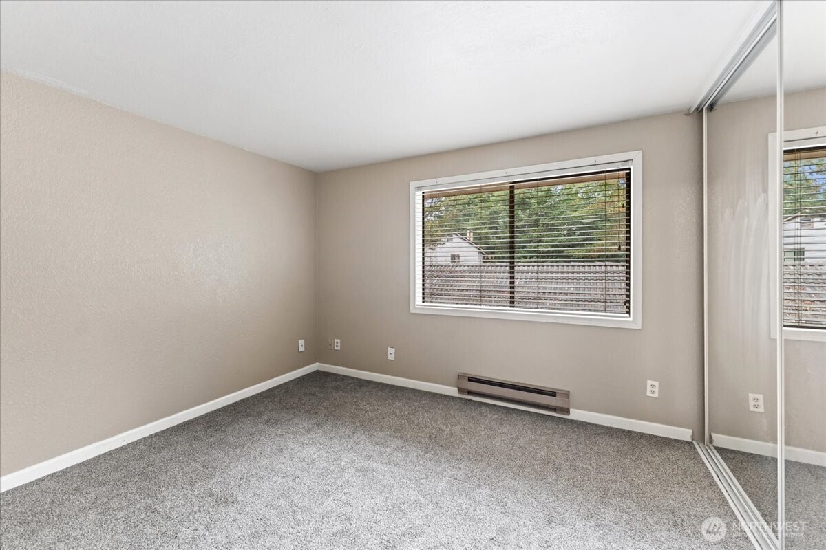 17435 119 Lane D31 Property Photo 8