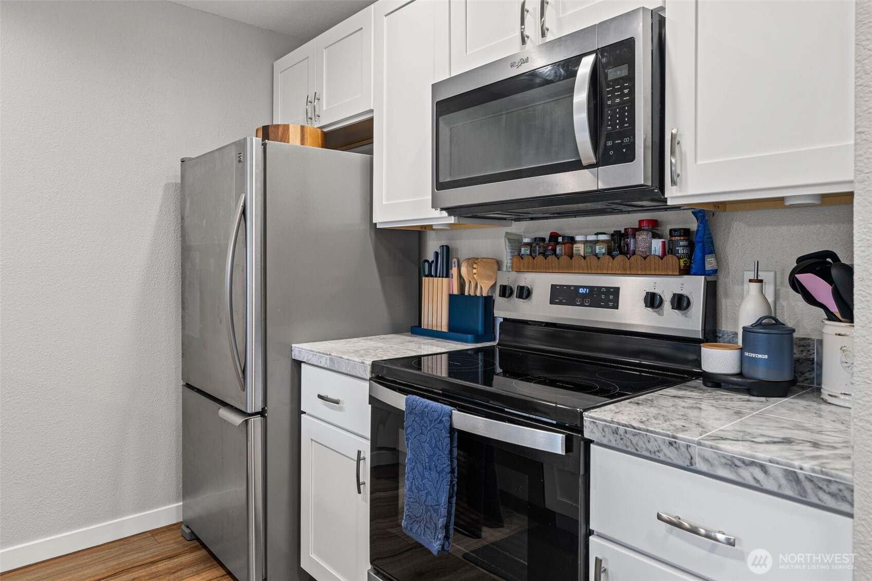 826 Pike Street C6 Property Photo 9