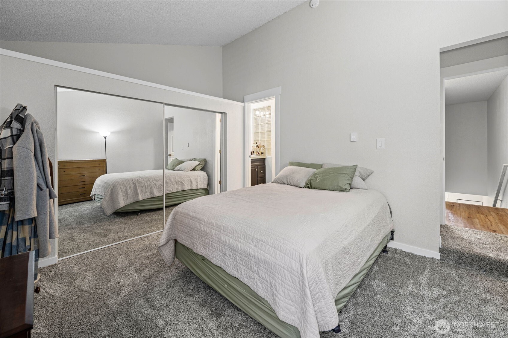 826 Pike Street C6 Property Photo 14