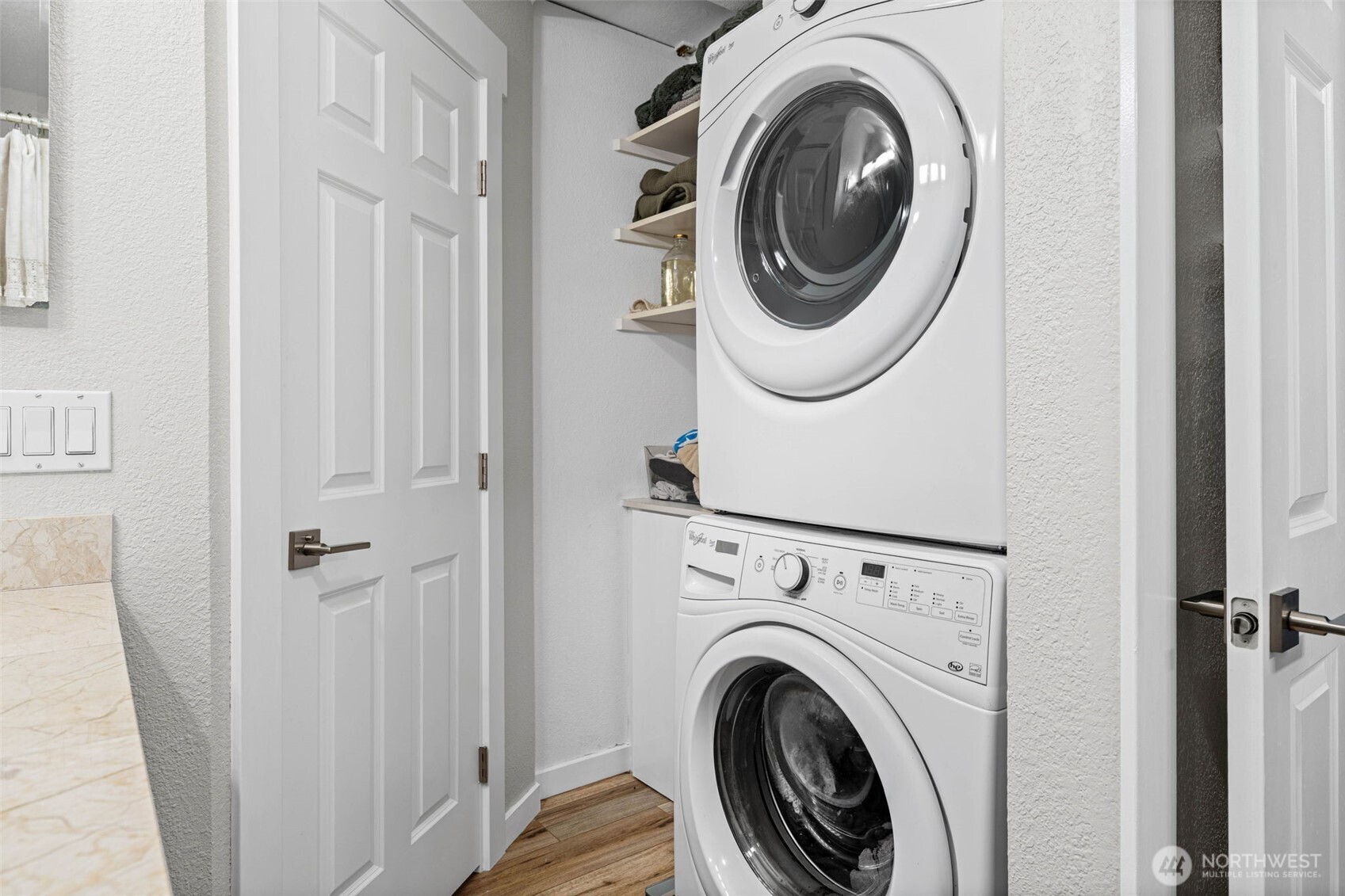 826 Pike Street C6 Property Photo 19
