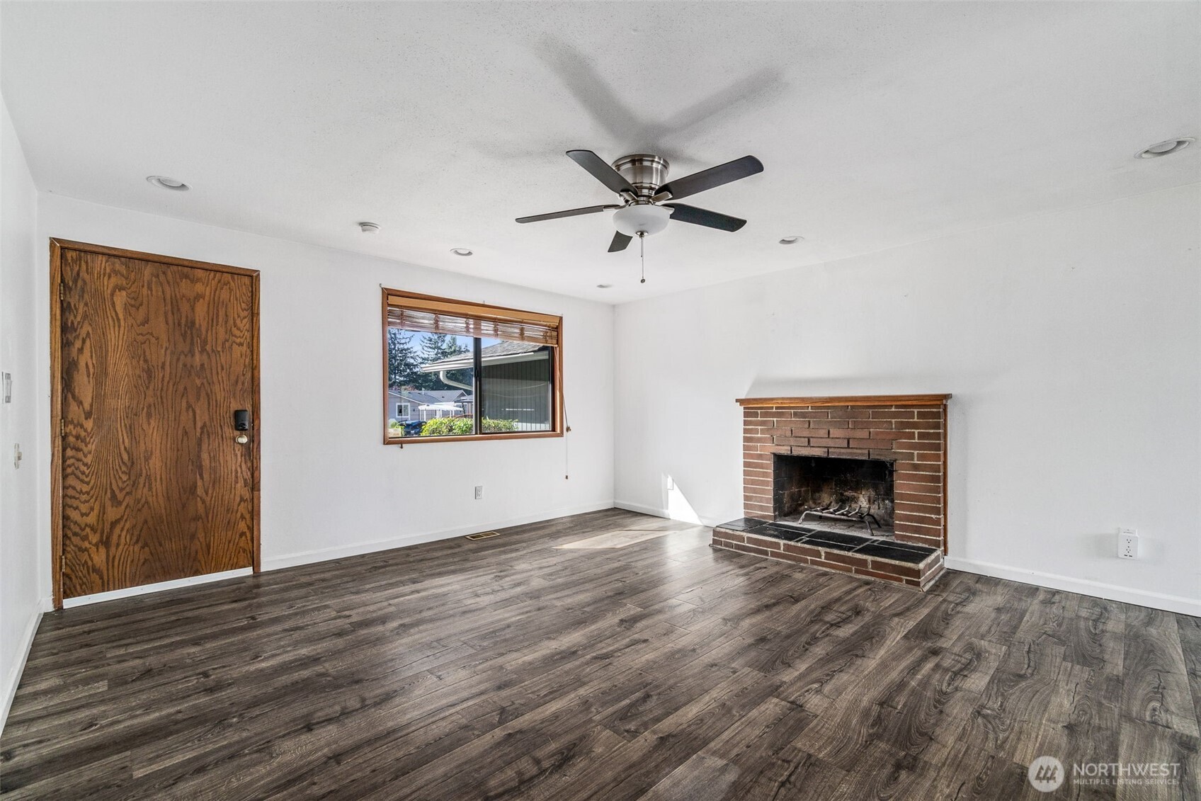 16424 126th Place Property Photo 3