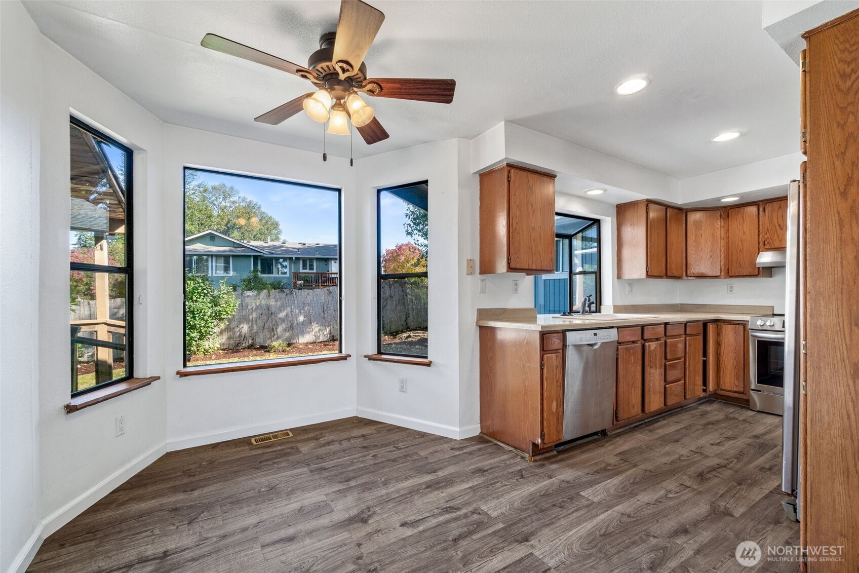 16424 126th Place Property Photo 7