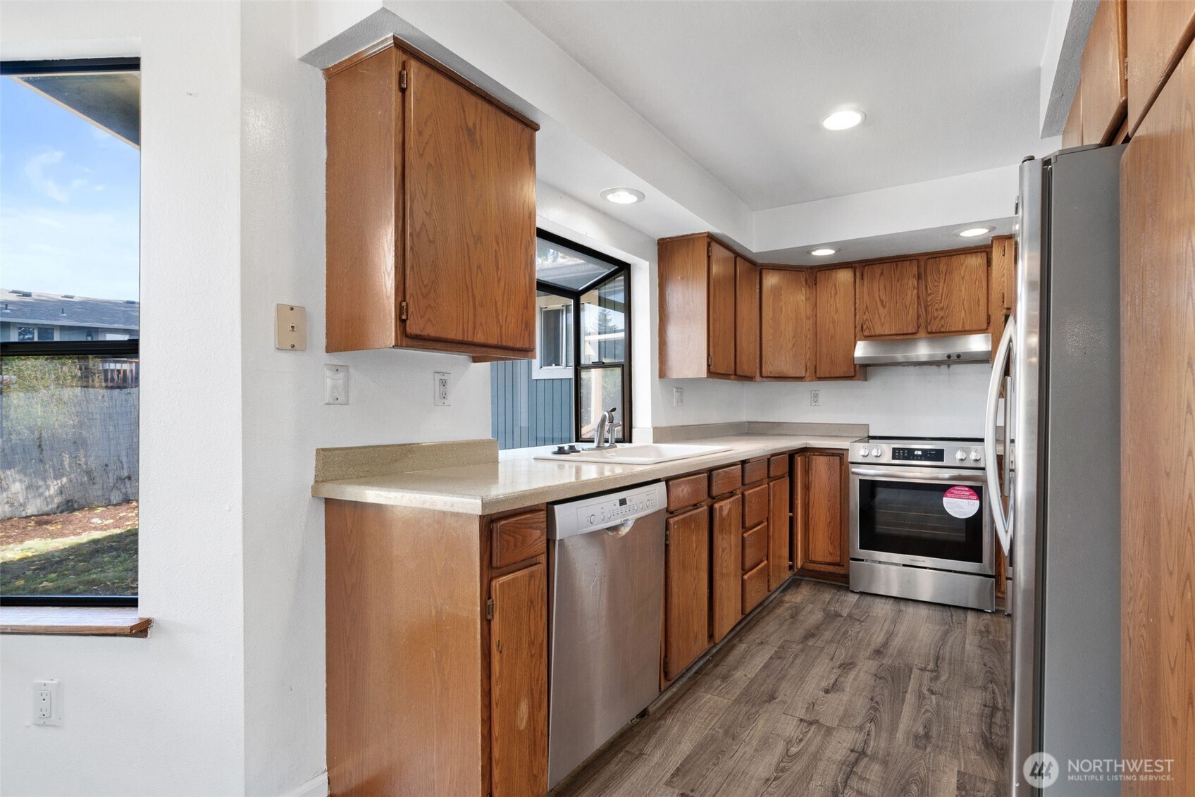 16424 126th Place Property Photo 8
