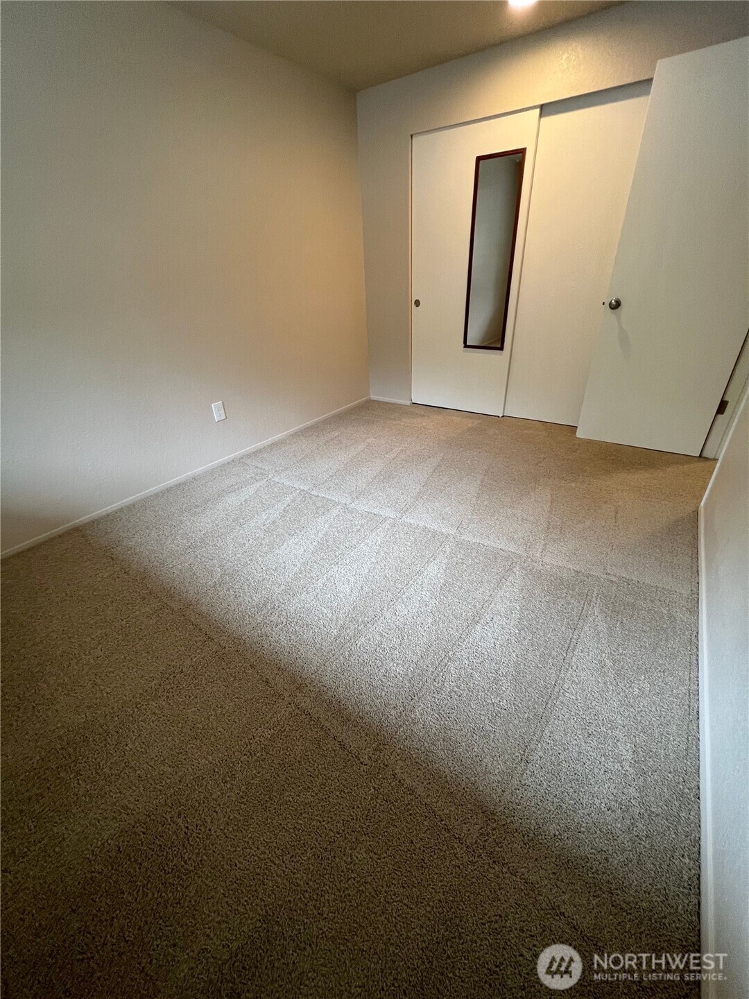 8305 53rd Avenue 5 Property Photo 13