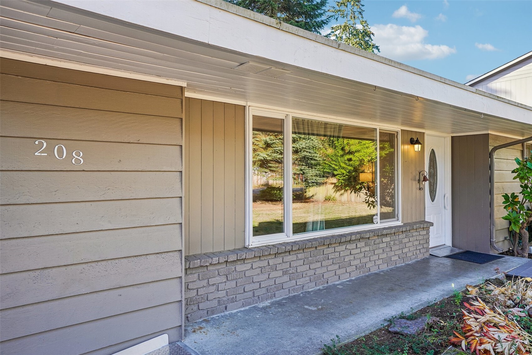 208 116th Place Property Photo 3