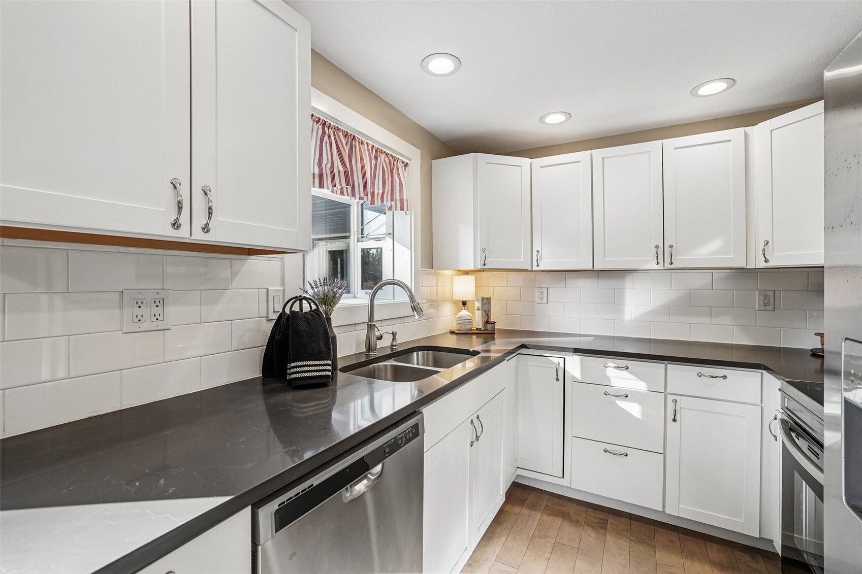 208 116th Place Property Photo 13