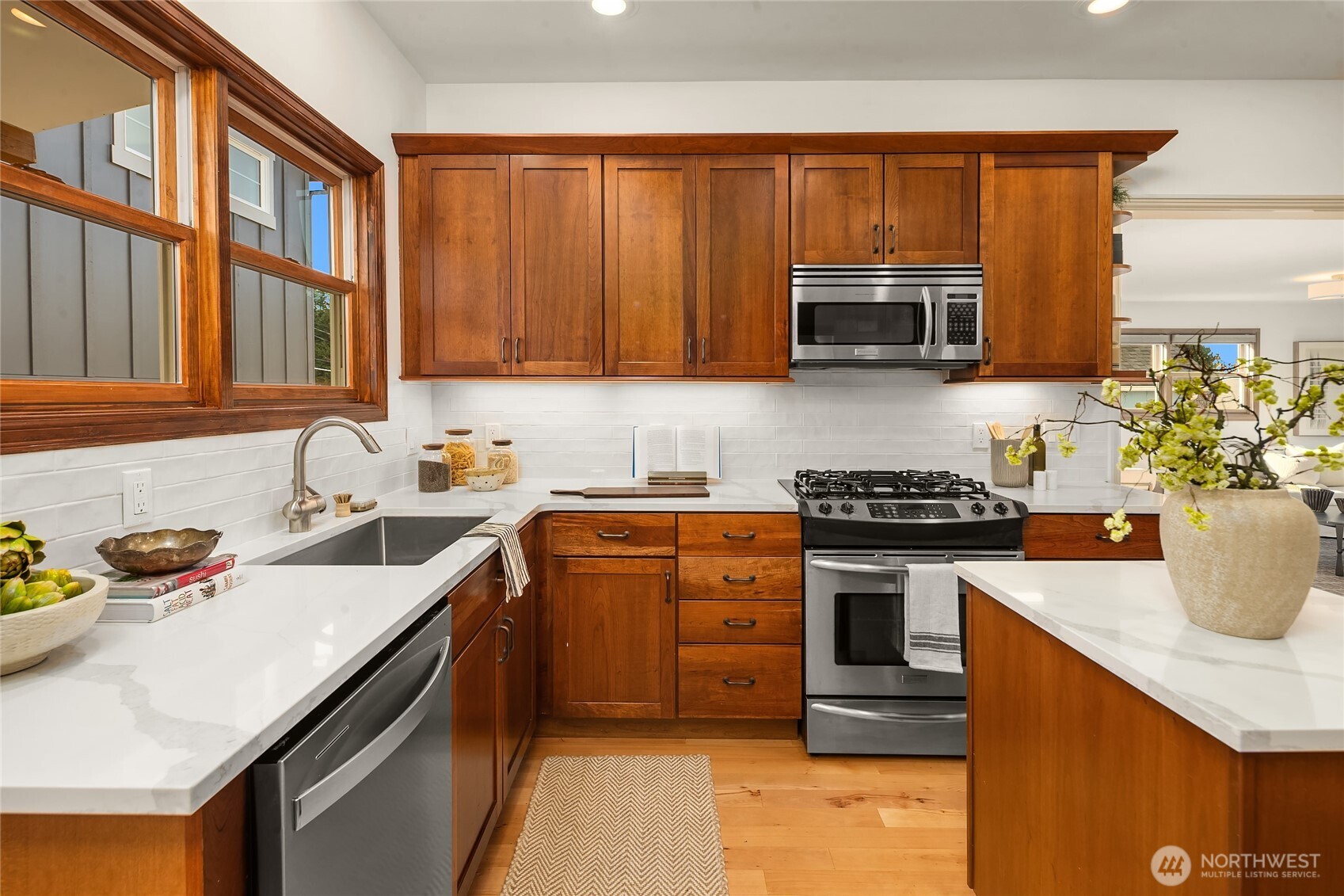 646 Alder Street A Property Photo 10