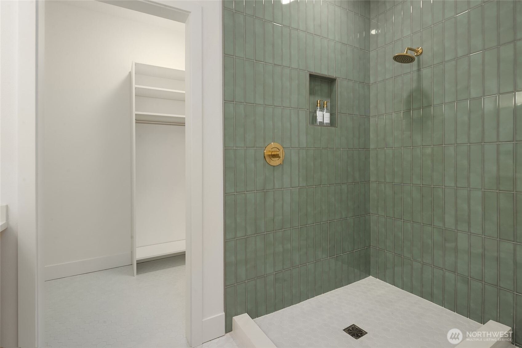646 Alder Street A Property Photo 15
