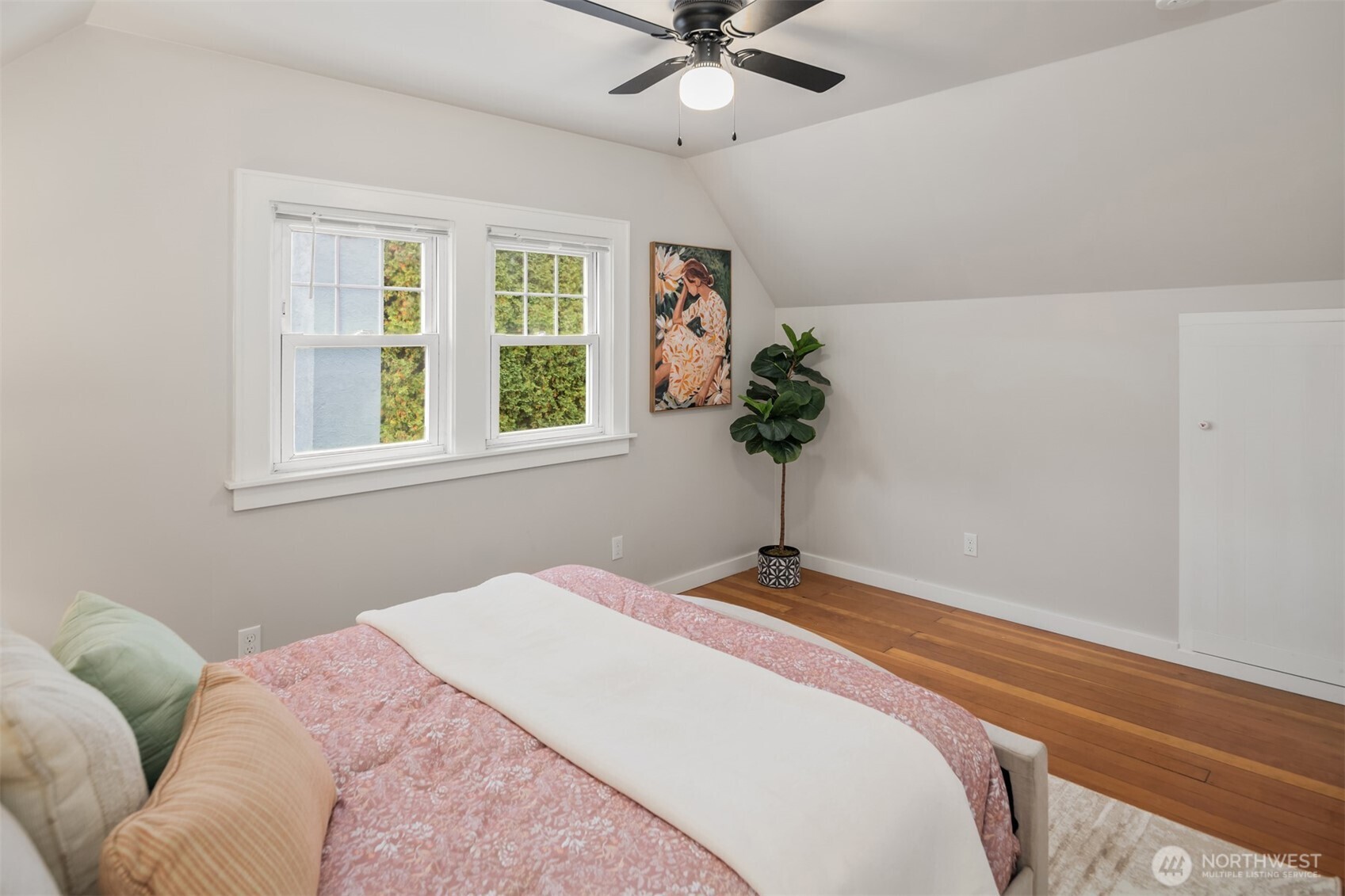 1217 E Washington Avenue Property Photo 15