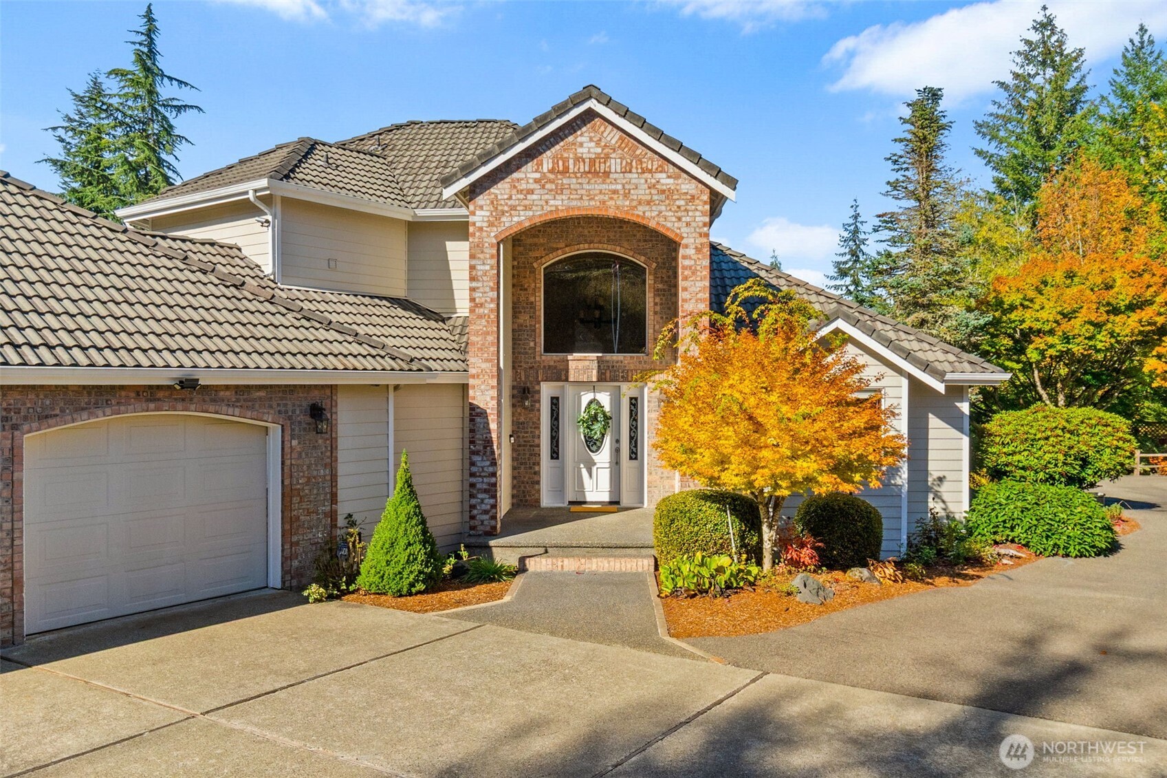 4295 Bush Mountain Drive Property Photo 4