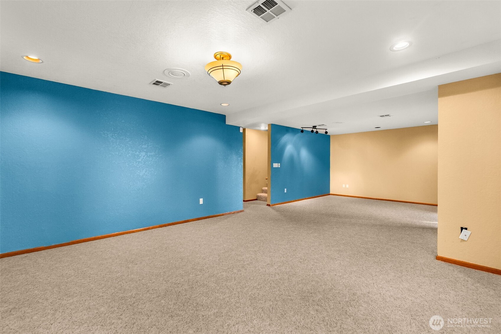 4295 Bush Mountain Drive Property Photo 28