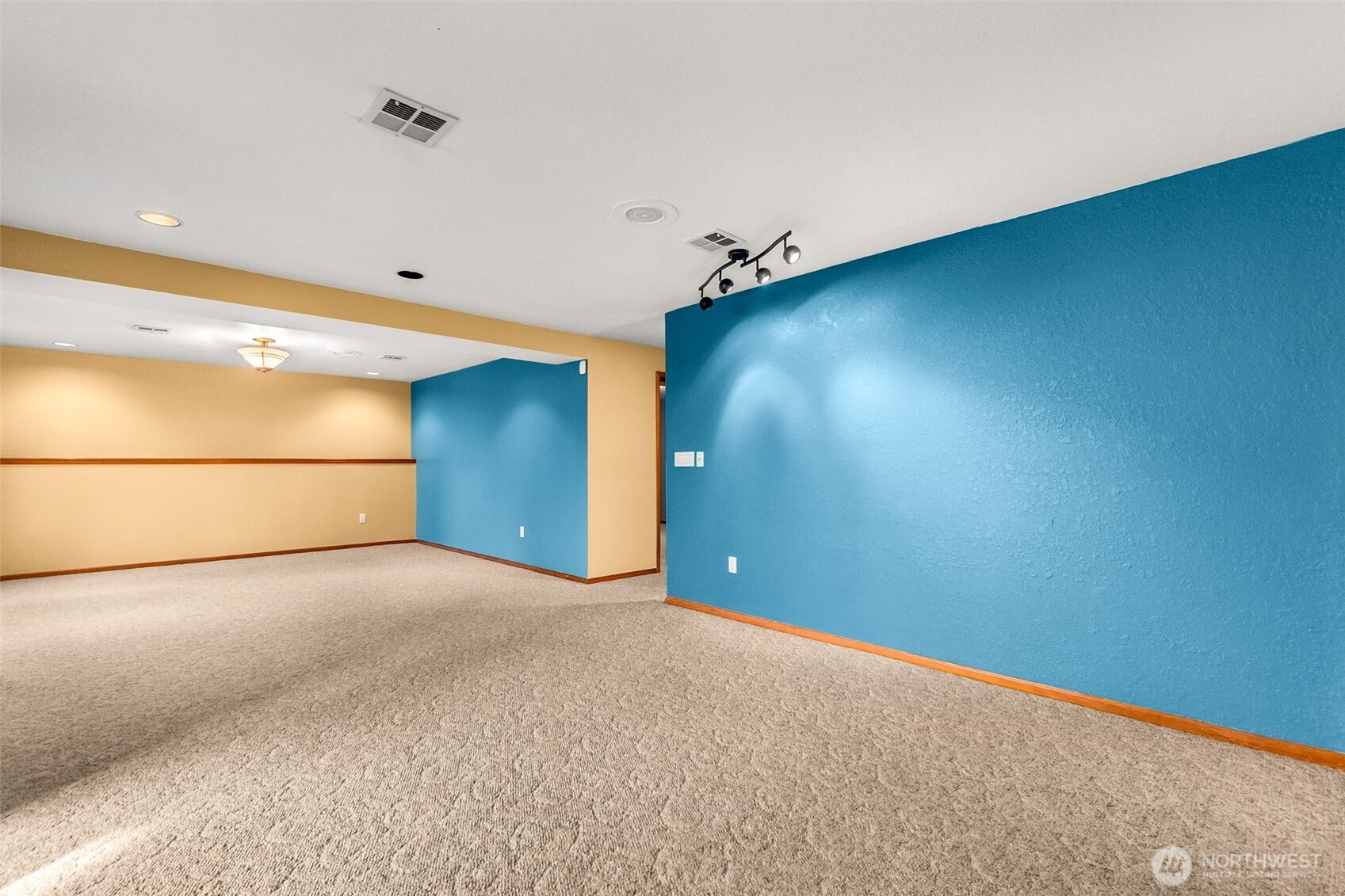 4295 Bush Mountain Drive Property Photo 29