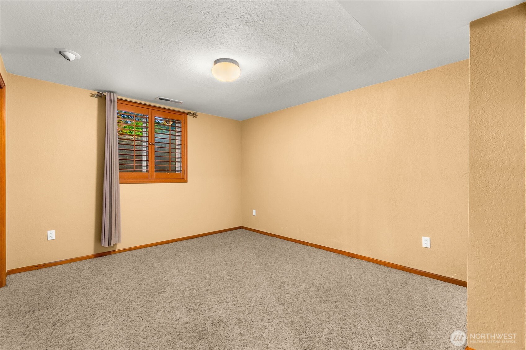 4295 Bush Mountain Drive Property Photo 30