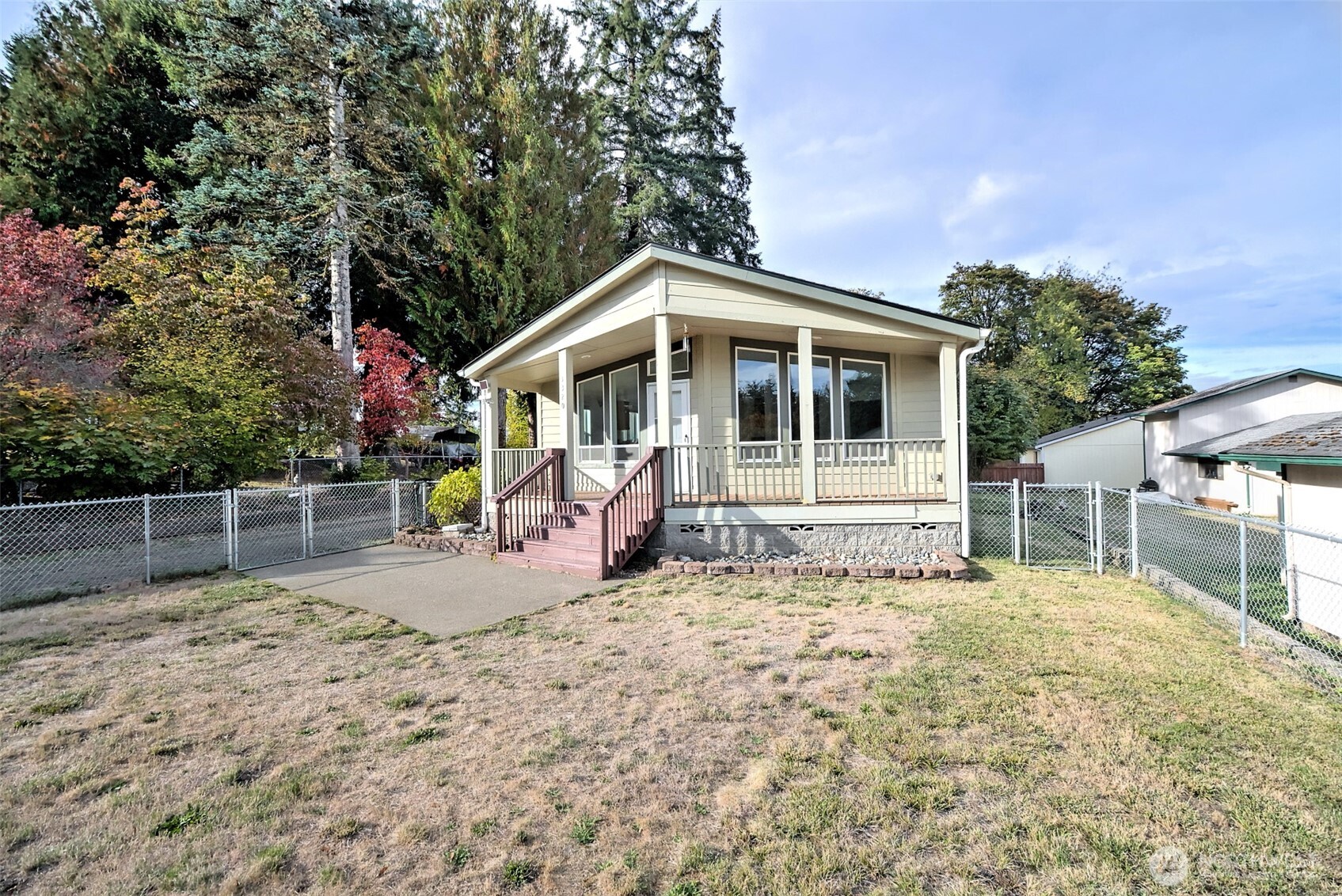 1320 Dickinson Avenue Property Photo 9