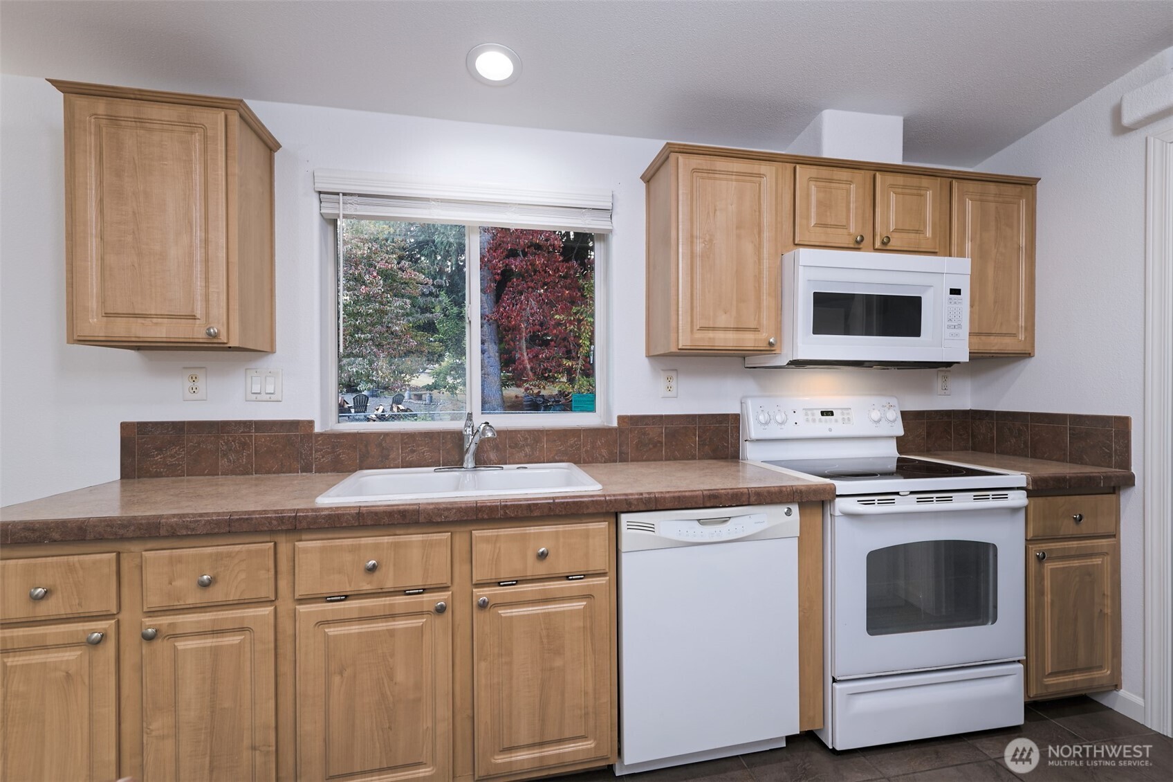 1320 Dickinson Avenue Property Photo 15