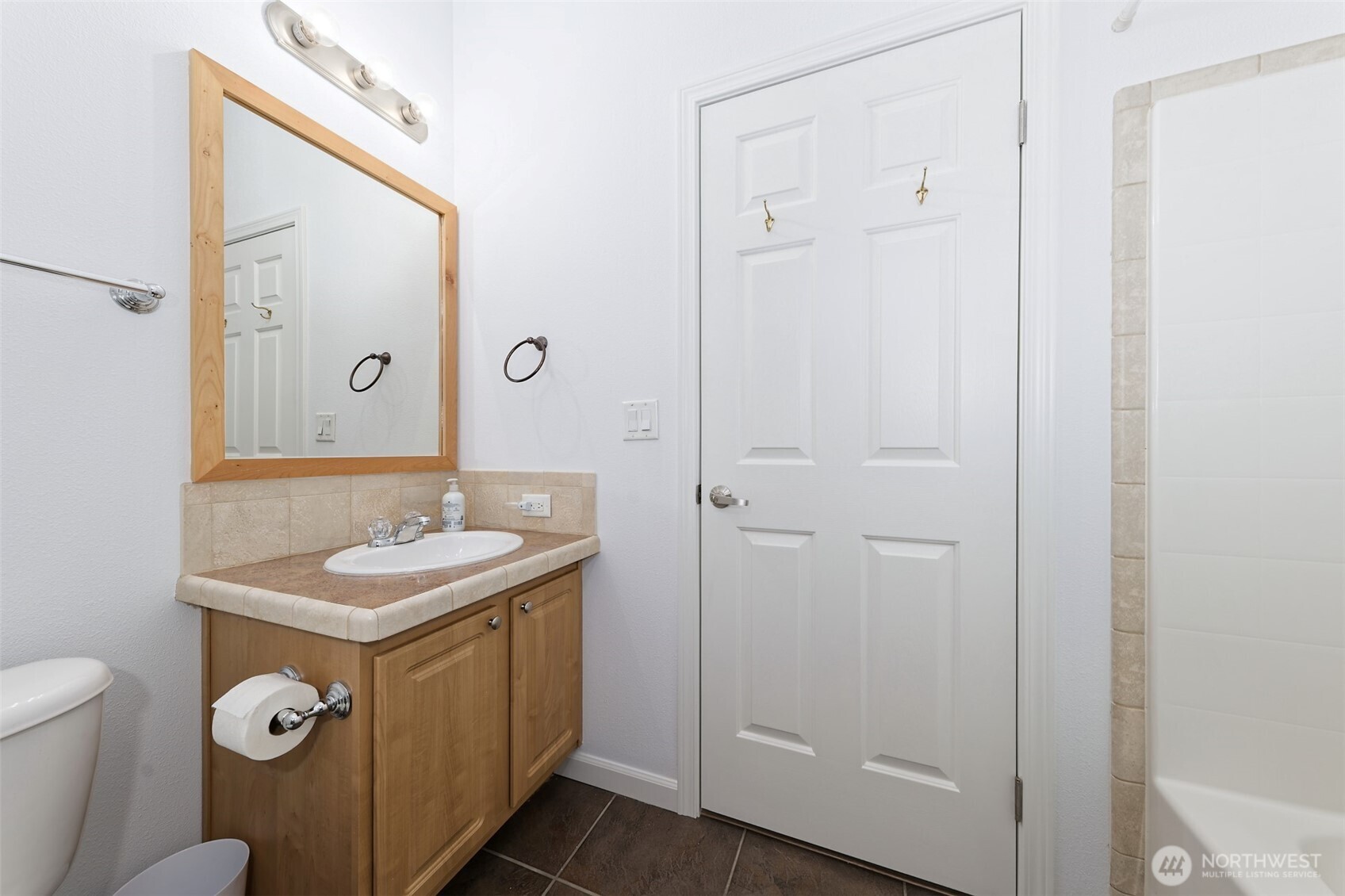 1320 Dickinson Avenue Property Photo 20