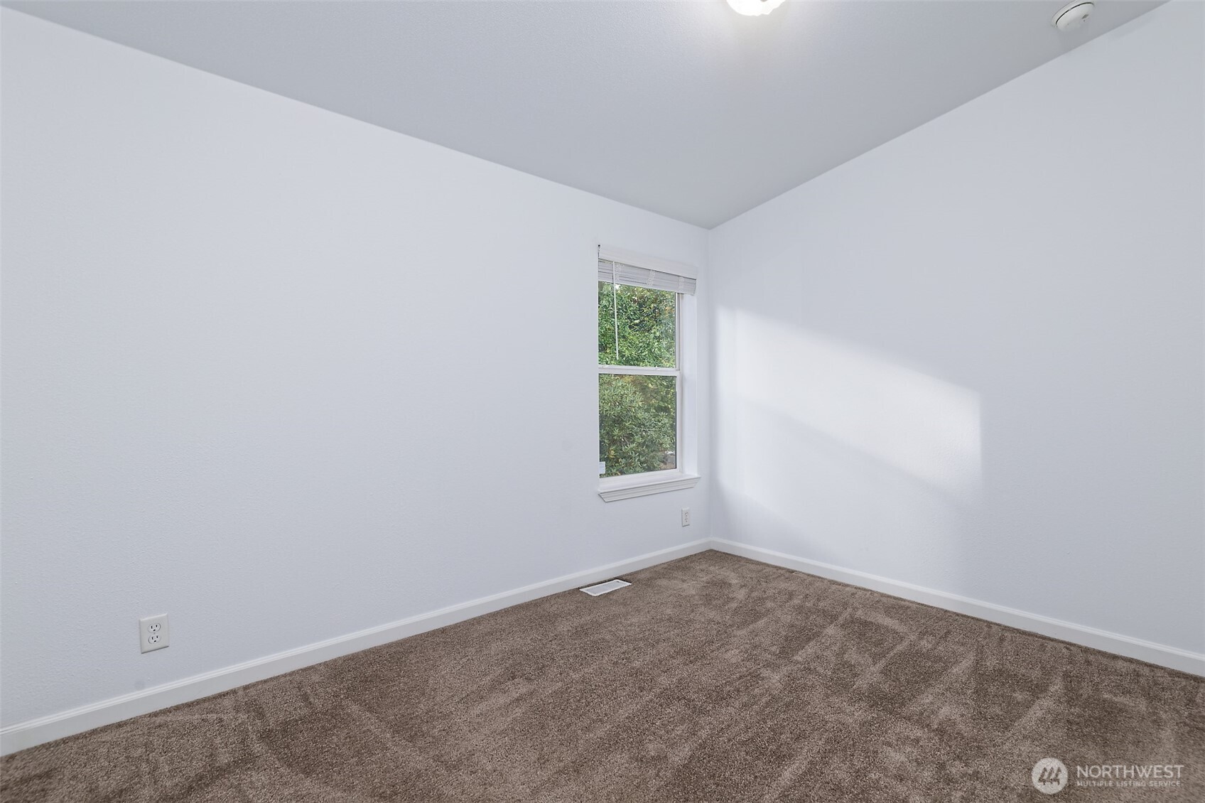 1320 Dickinson Avenue Property Photo 27