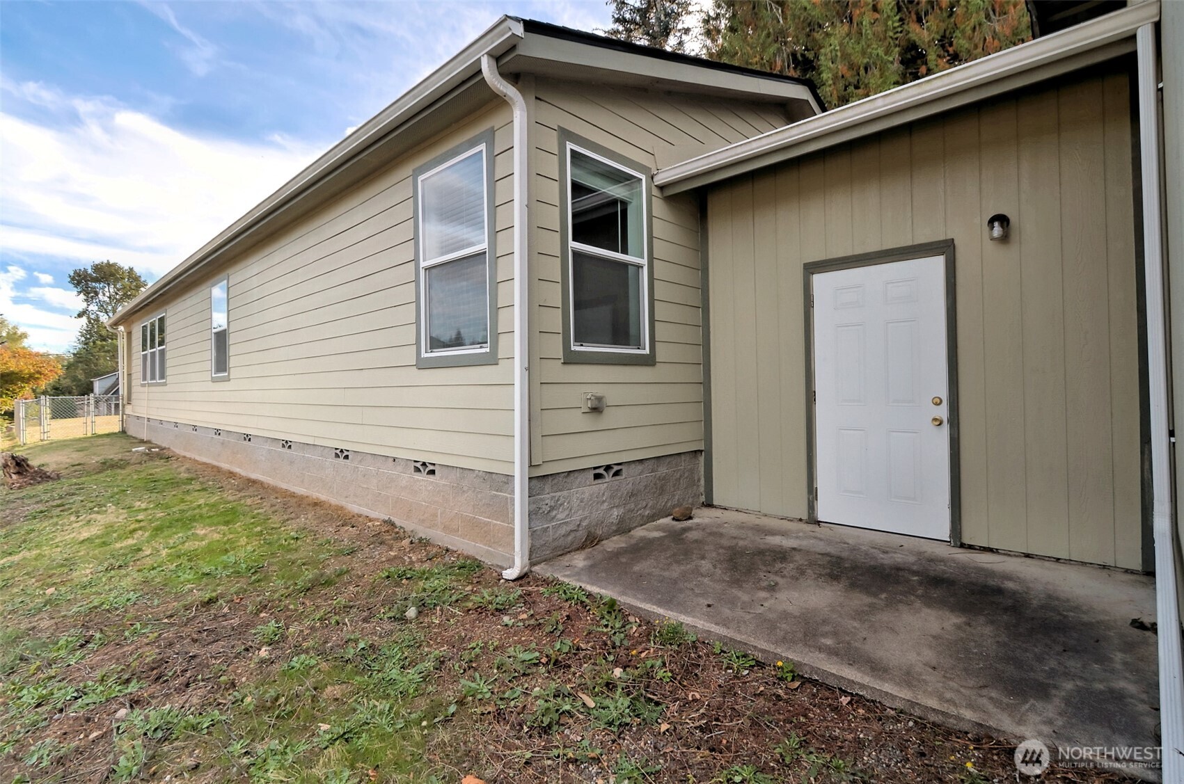 1320 Dickinson Avenue Property Photo 39