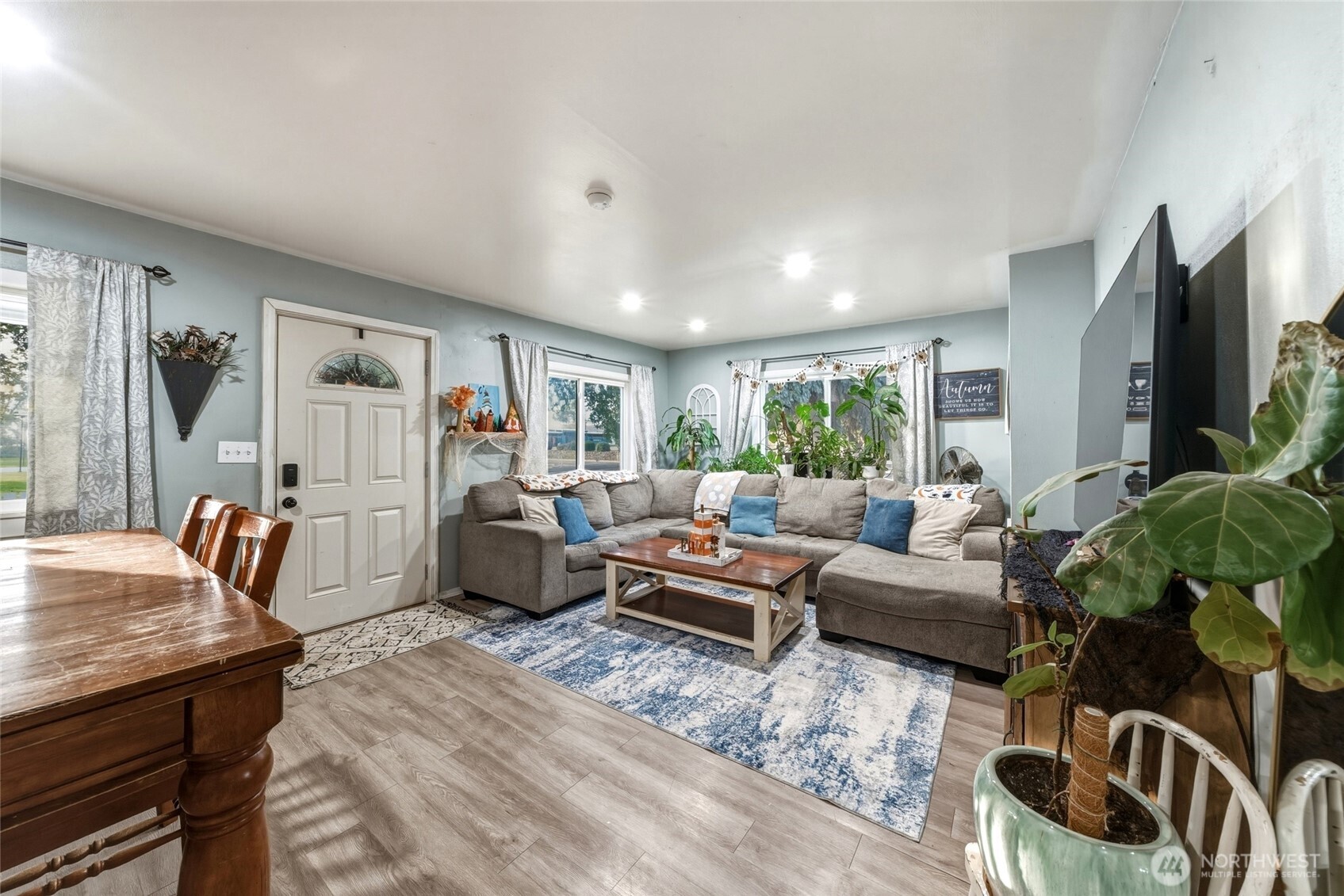 104 S B Street Property Photo 13