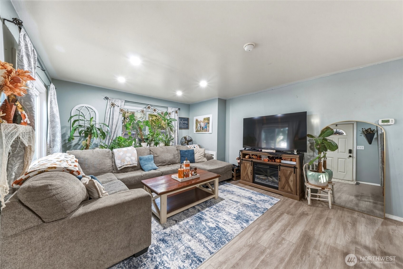 104 S B Street Property Photo 14