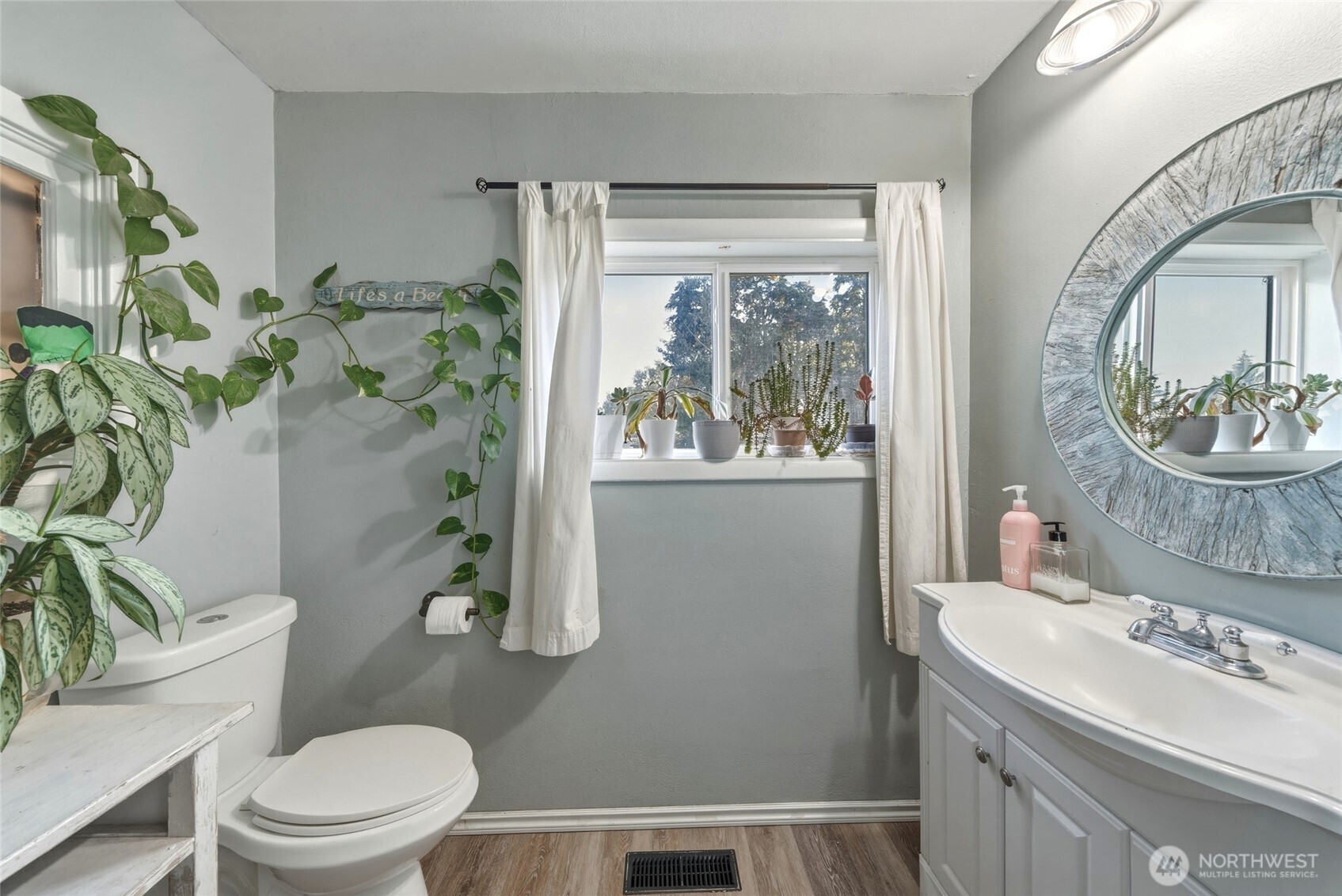 104 S B Street Property Photo 26