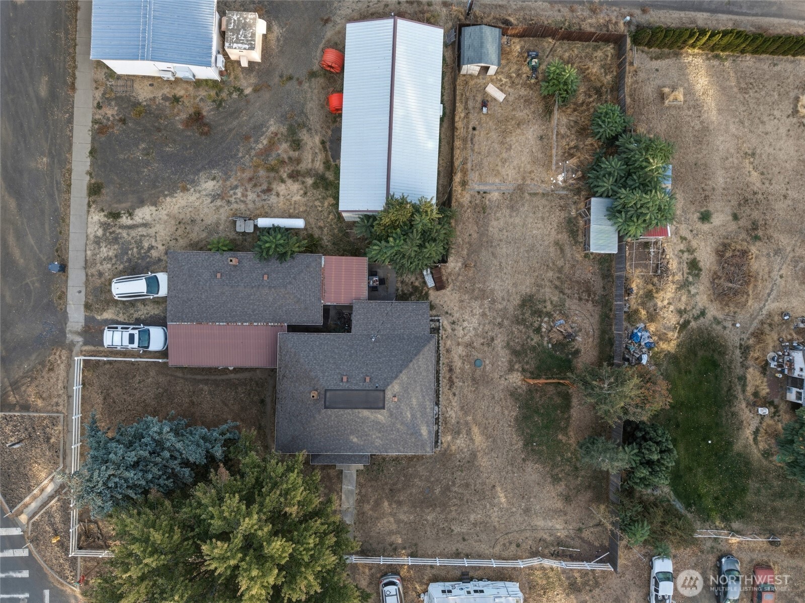 104 S B Street Property Photo 37