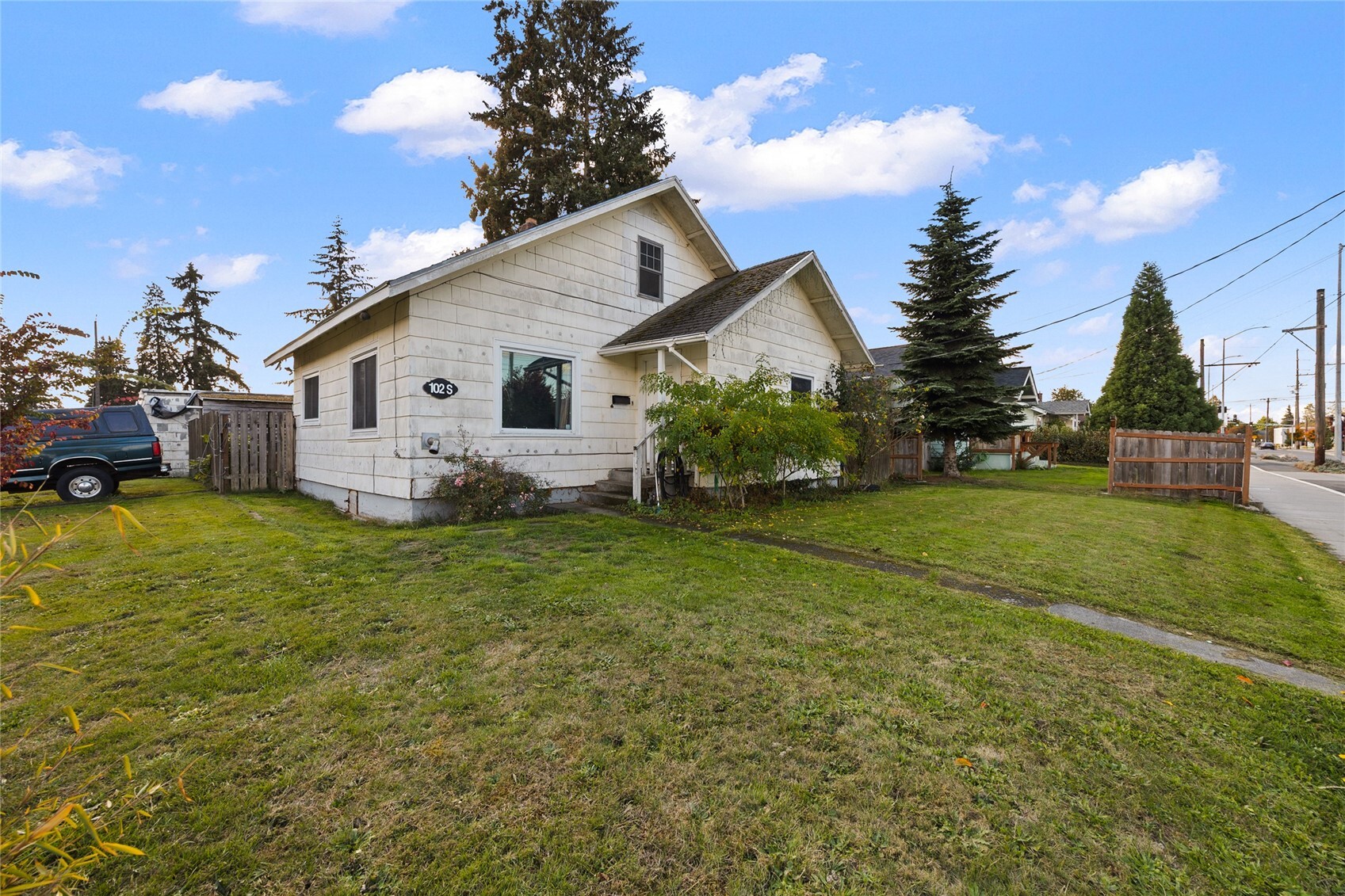 102 S 64th St Property Photo 1