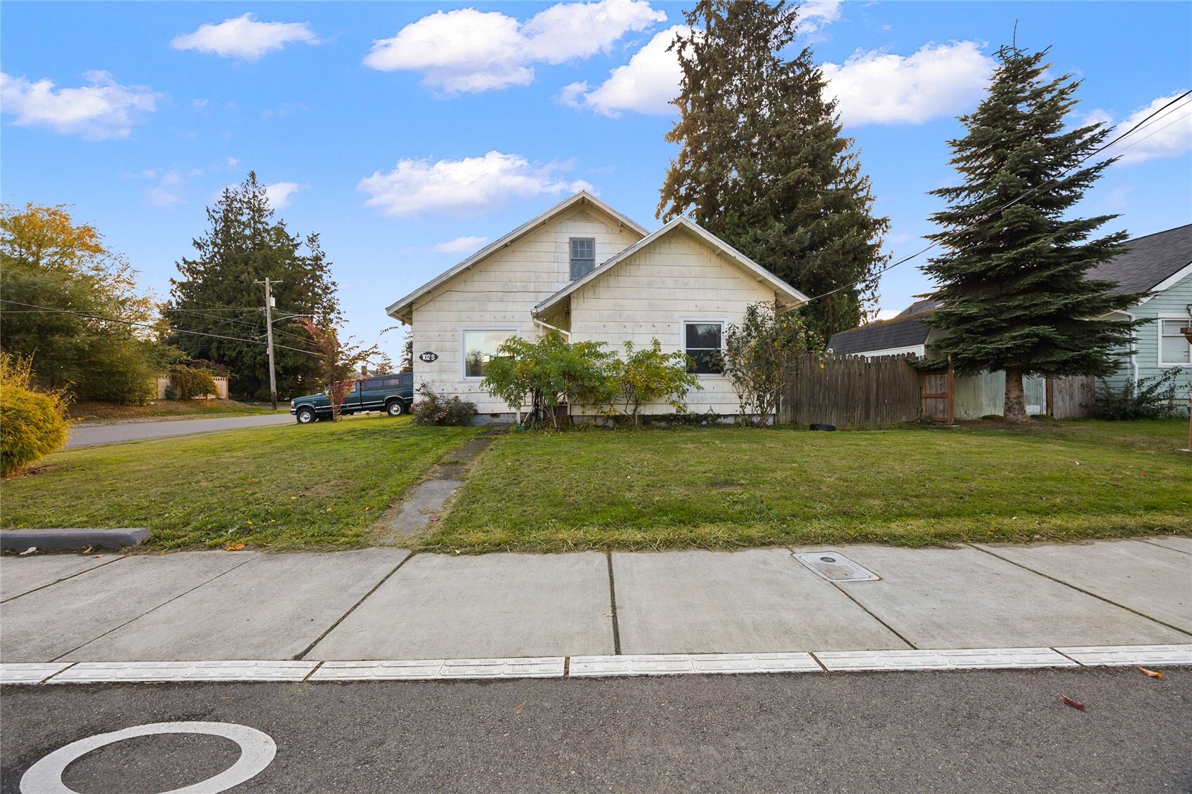 102 S 64th St Property Photo 2
