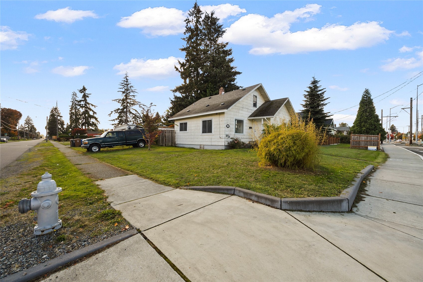 102 S 64th St Property Photo 3