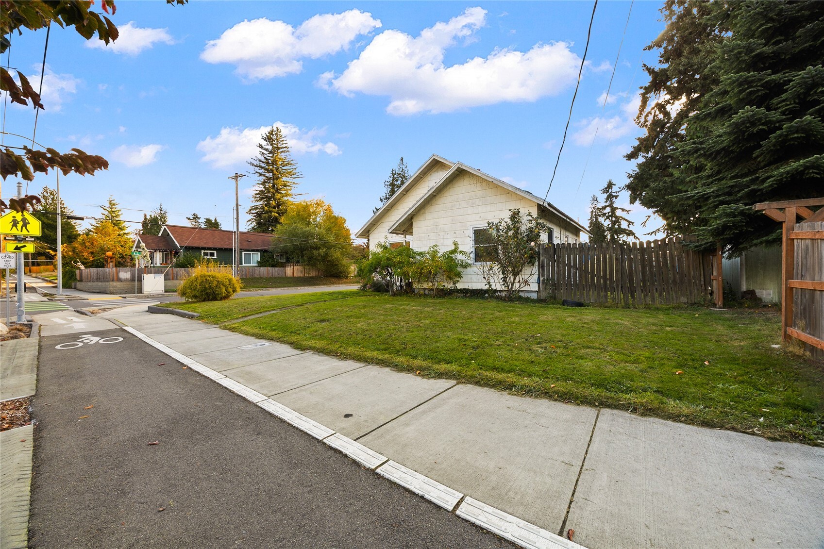102 S 64th St Property Photo 4
