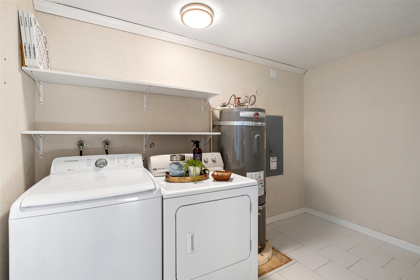 5031 N Bristol Street Property Photo 10