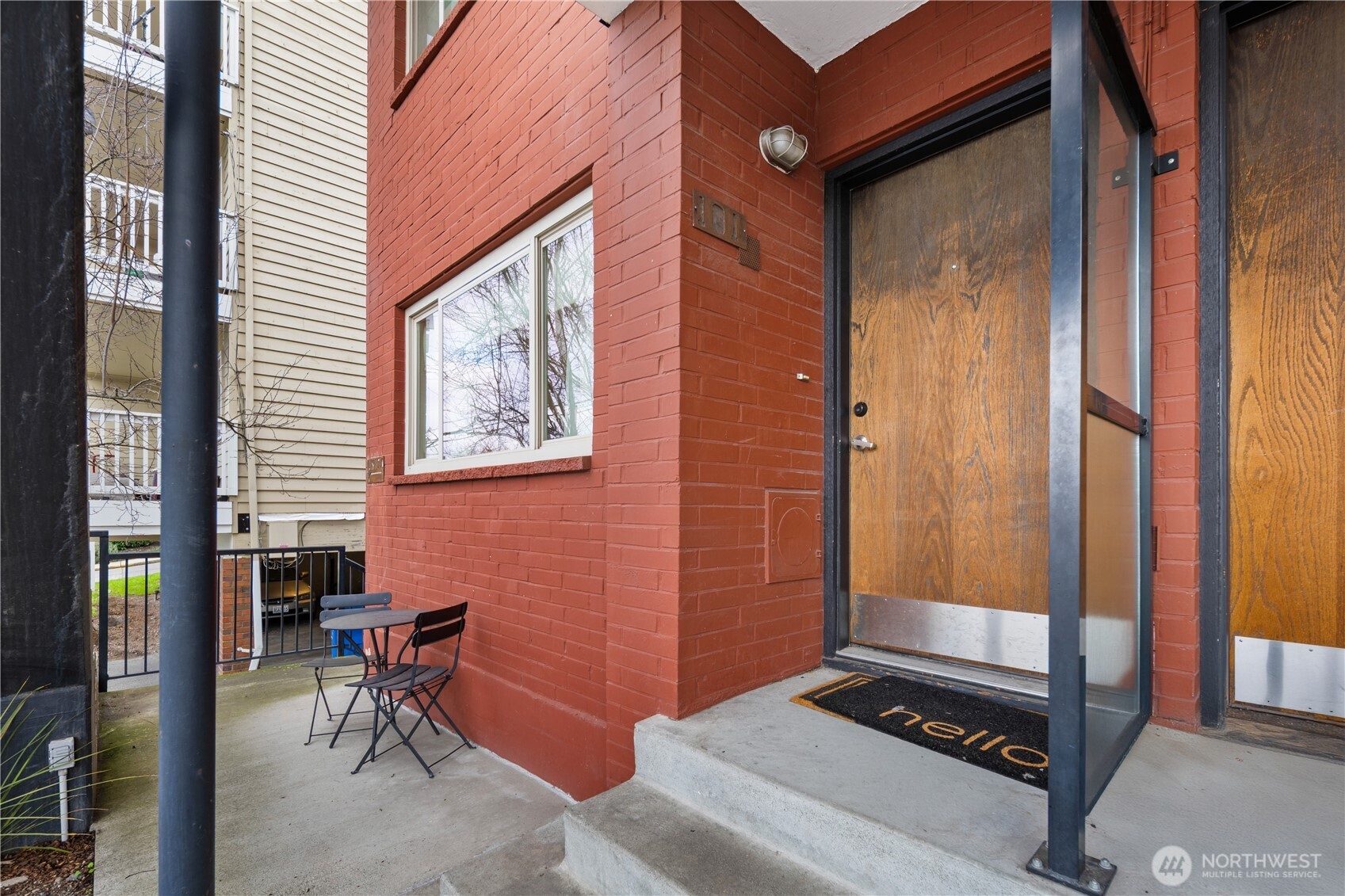 7106 California Avenue 101 Property Photo 2