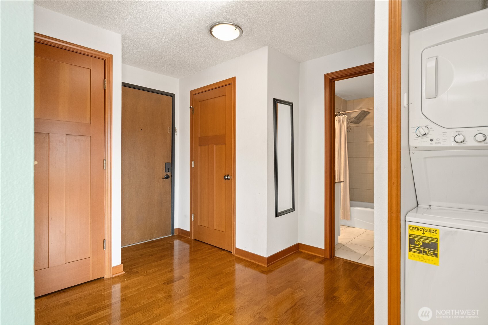 550 Aloha Street 201 Property Photo 4