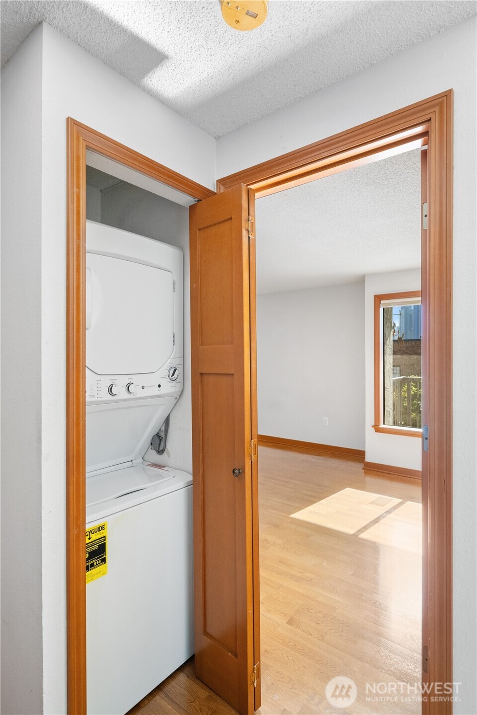 550 Aloha Street 201 Property Photo 8