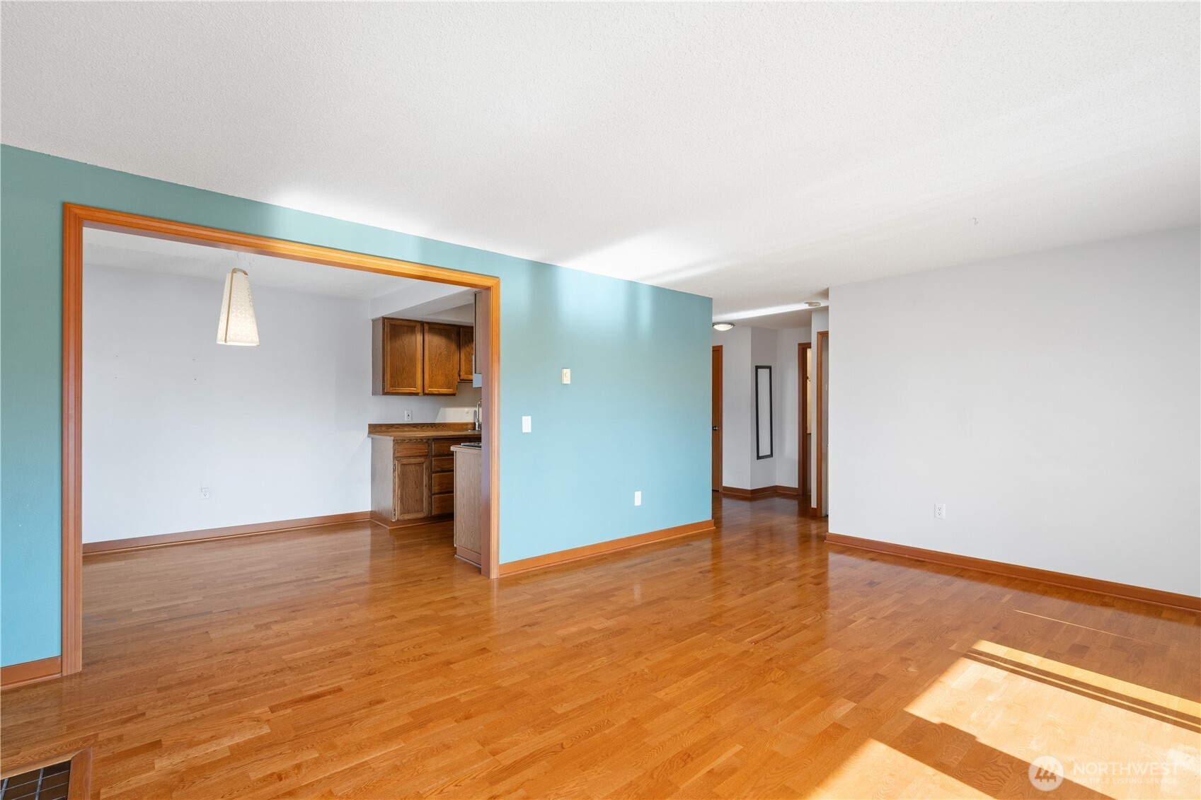 550 Aloha Street 201 Property Photo 14