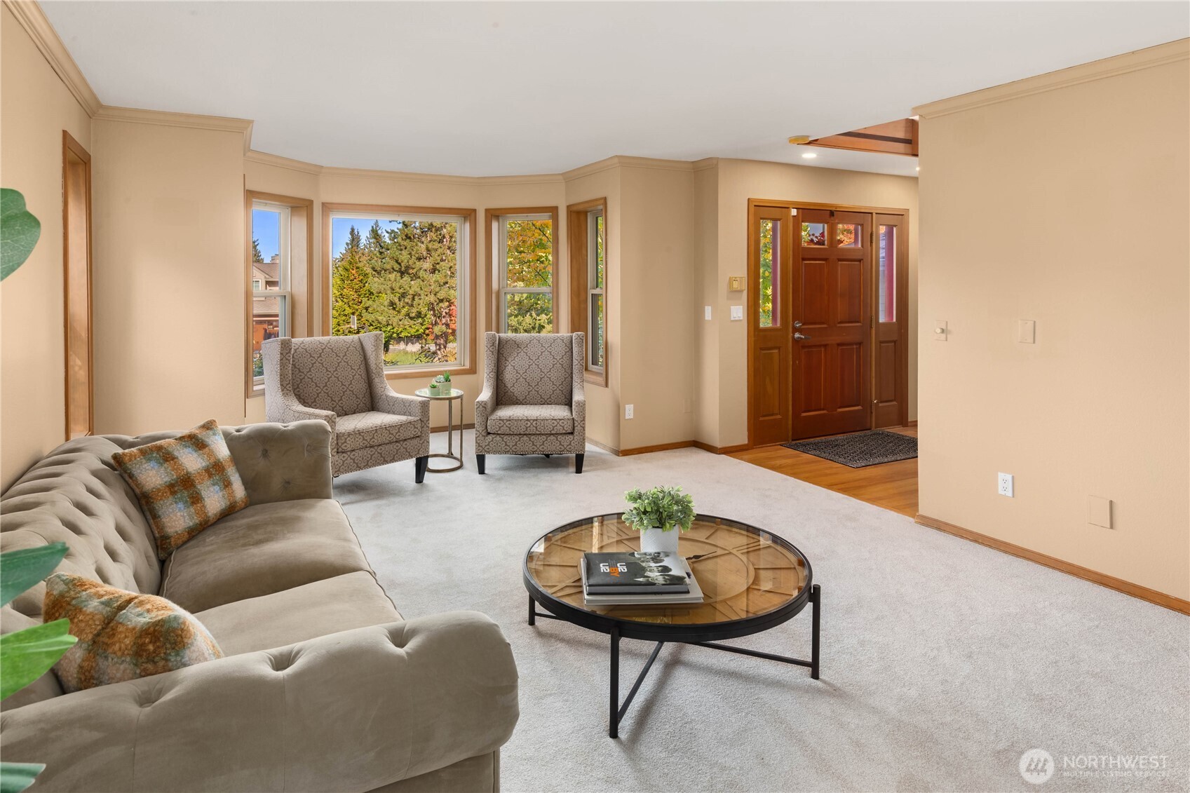 2235 Squak Mountain Loop Property Photo 4