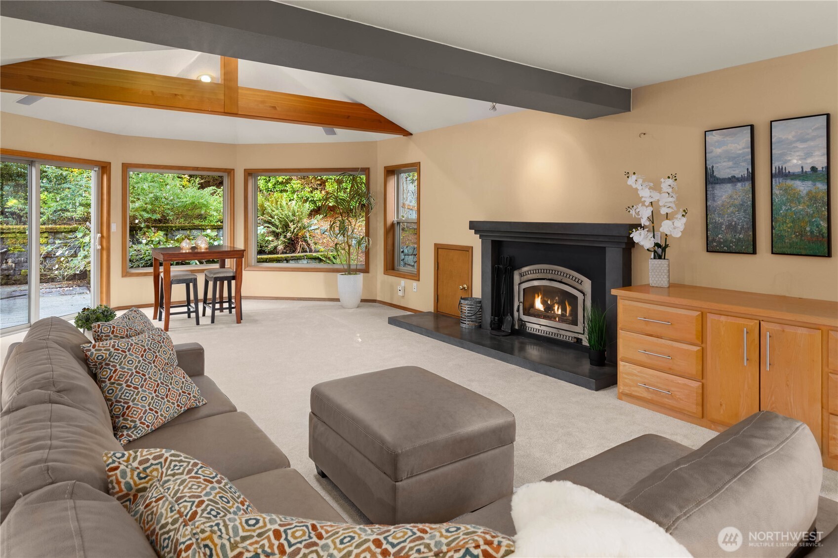 2235 Squak Mountain Loop Property Photo 5