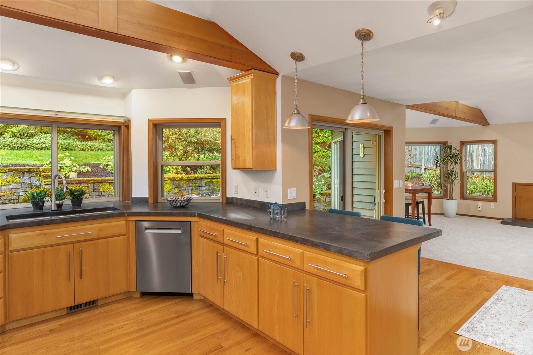 2235 Squak Mountain Loop Property Photo 10