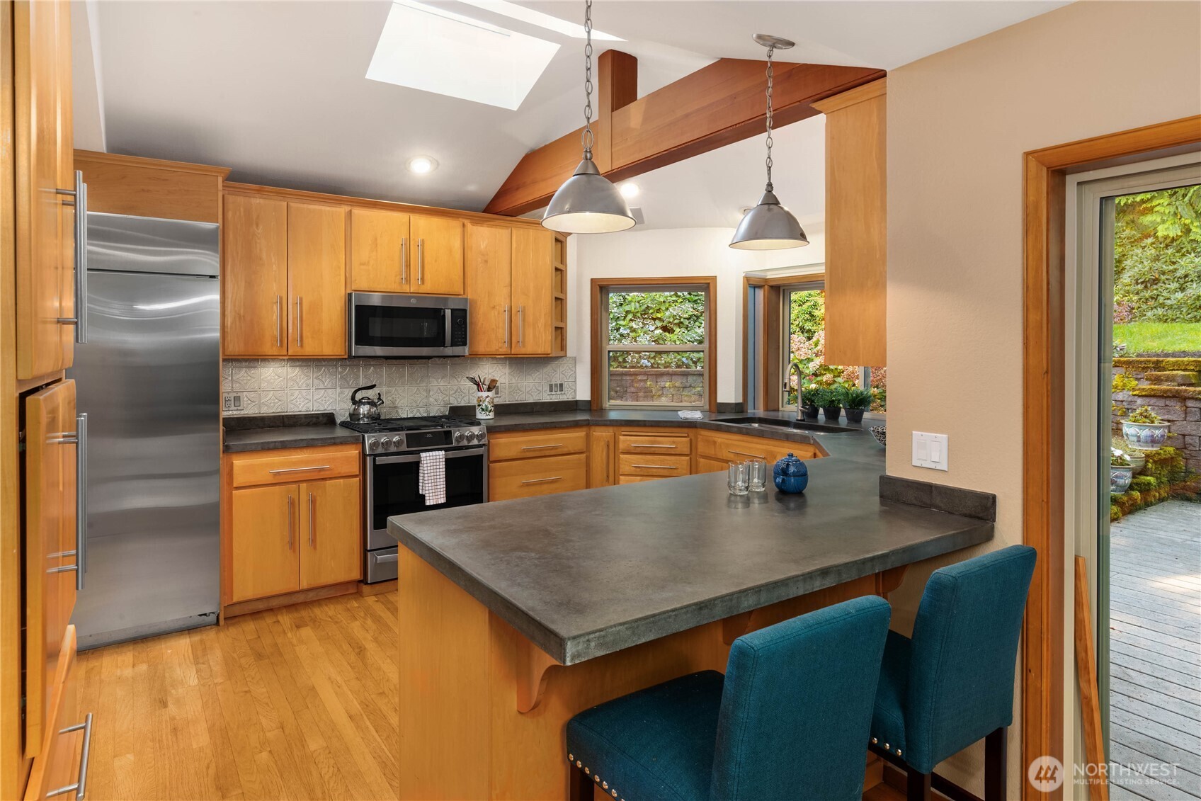2235 Squak Mountain Loop Property Photo 11