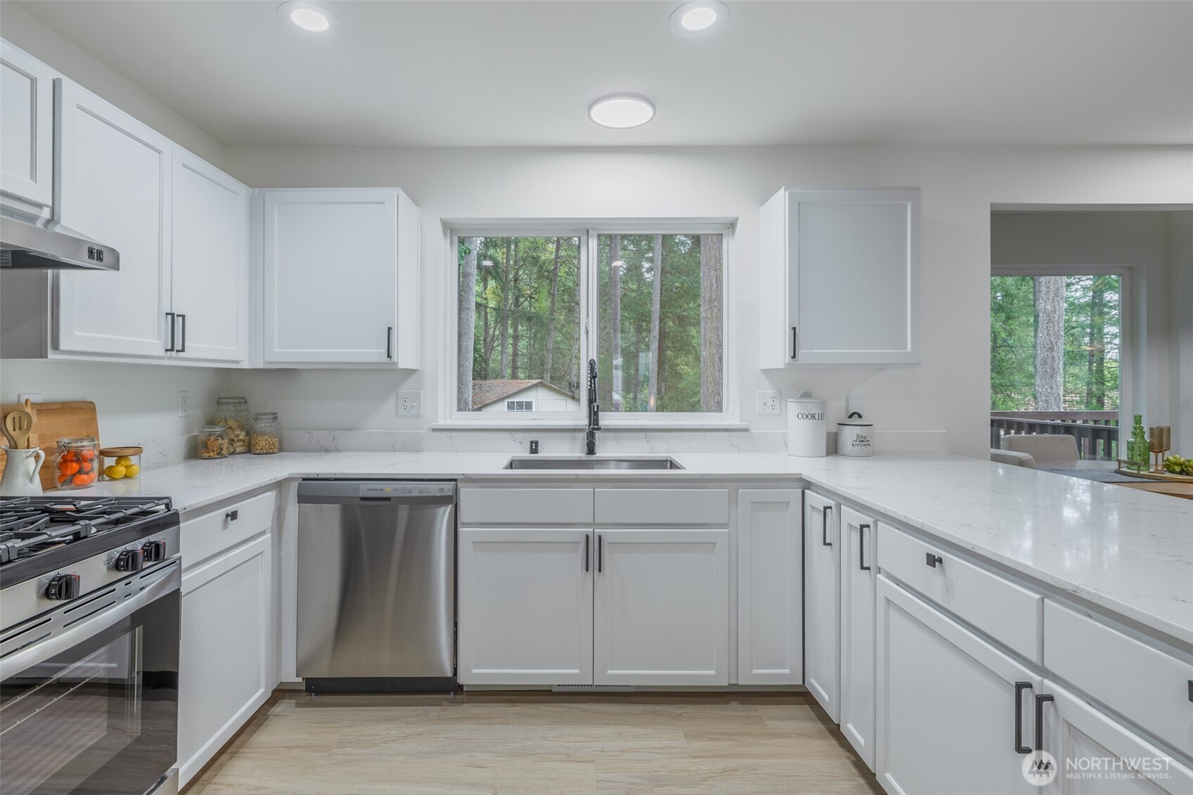 9230 Withers Place Nw Property Photo 4