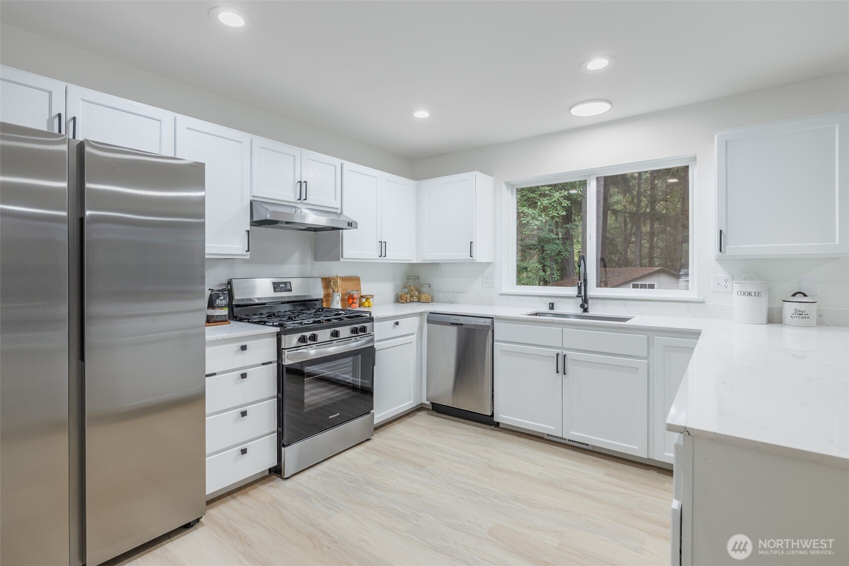 9230 Withers Place Nw Property Photo 11