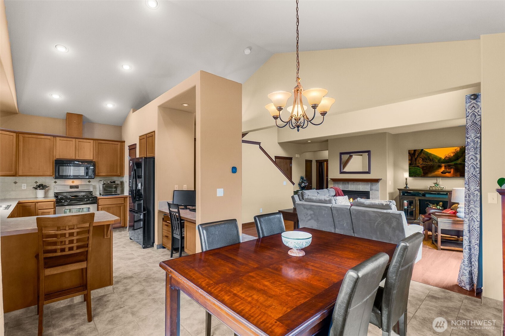 4709 Stonegate Street Property Photo 11