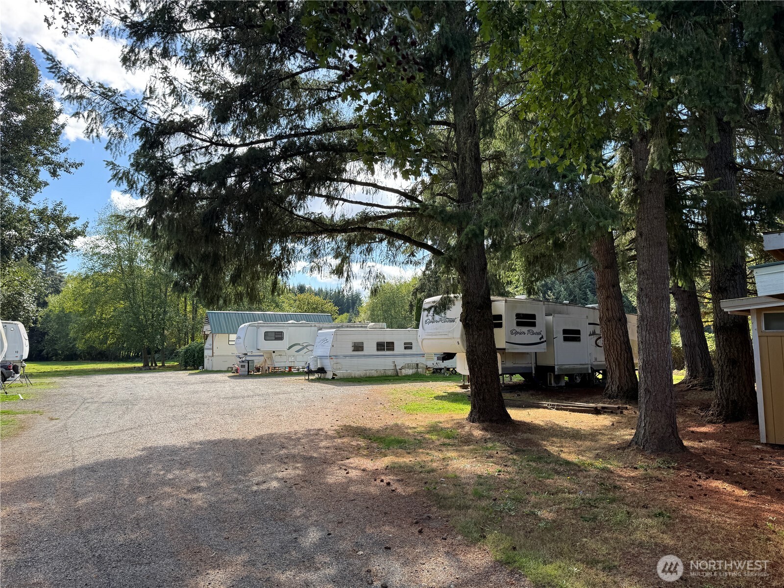 4004 Wiggins Road Property Photo 3